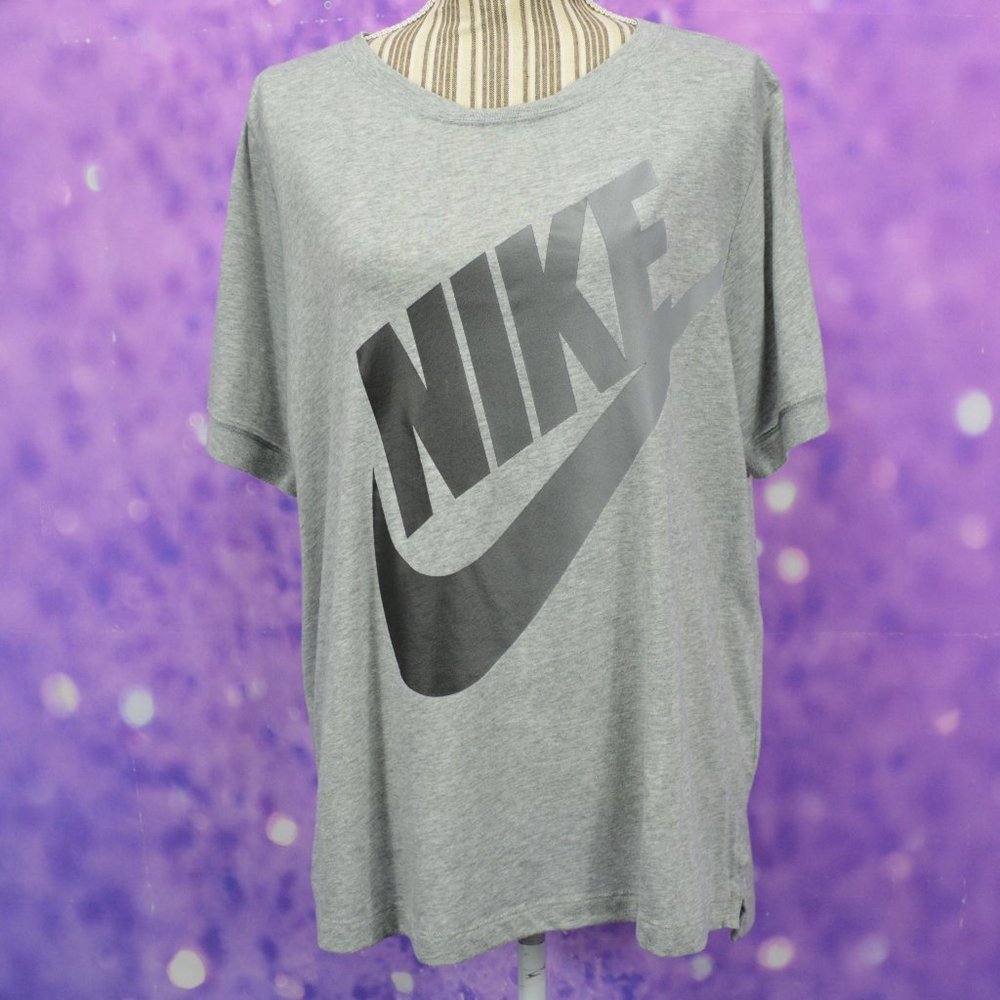 Nike T-shirt